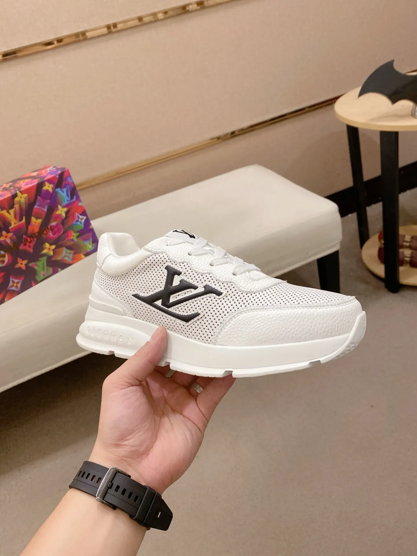 Men's shoes: 442💰🎉🎉LV~Louis Vuitton trendy men's shoes, new shipments, latest matching, the same style as the official website, super high quality, hot sales of the season [strong][strong][strong]Selected first-layer cowhide, comfortable sheepskin lining, original last, comfortable on the foot, wear-resistant rubber outsole, size: 38-44.